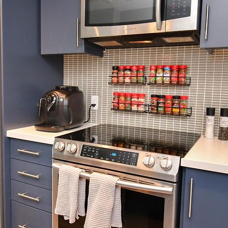 Pet Friendly Condos At Friday Harbour Innisfil Eksteriør bilde