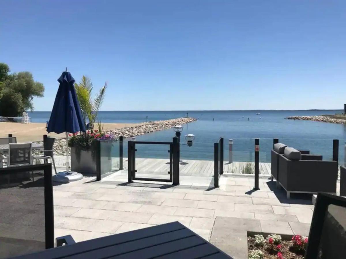 Pet Friendly Condos At Friday Harbour Innisfil Eksteriør bilde