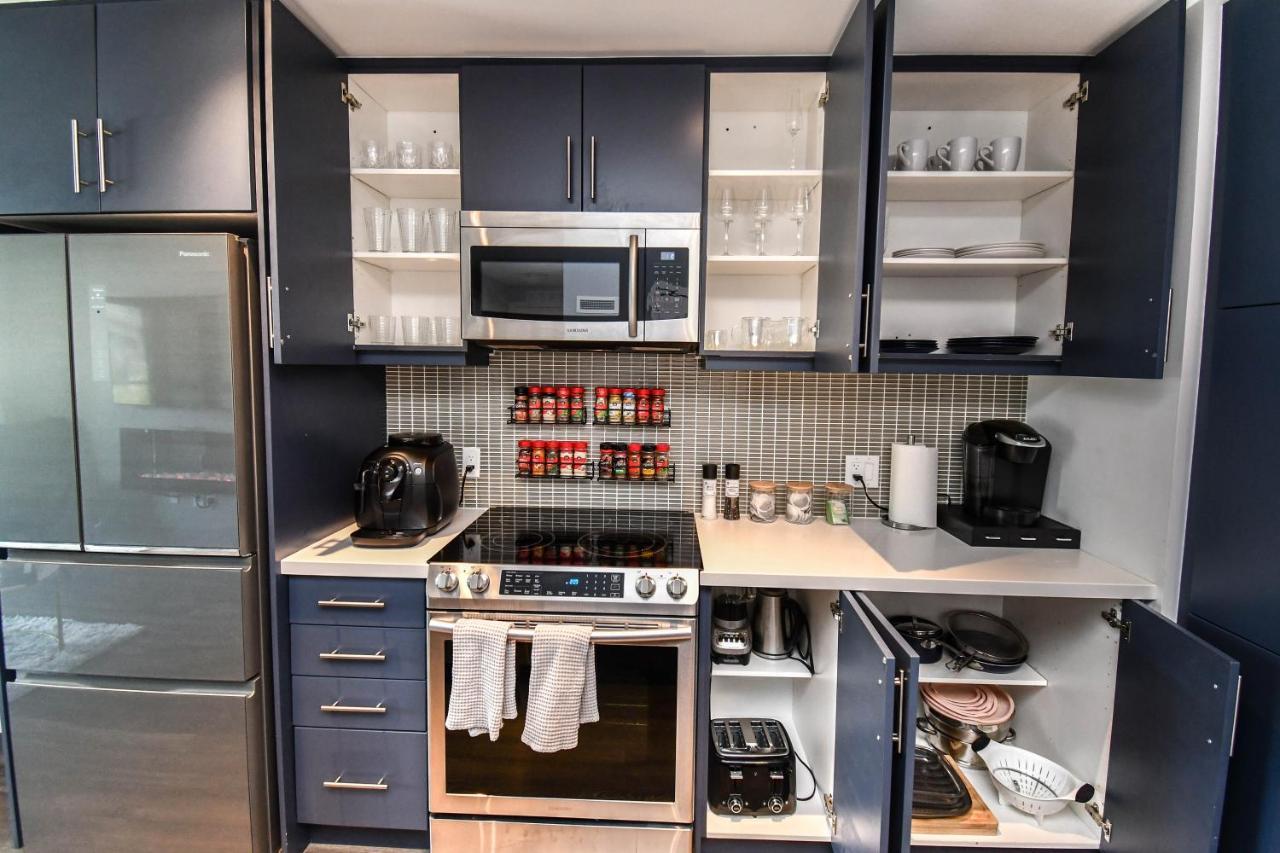 Pet Friendly Condos At Friday Harbour Innisfil Eksteriør bilde