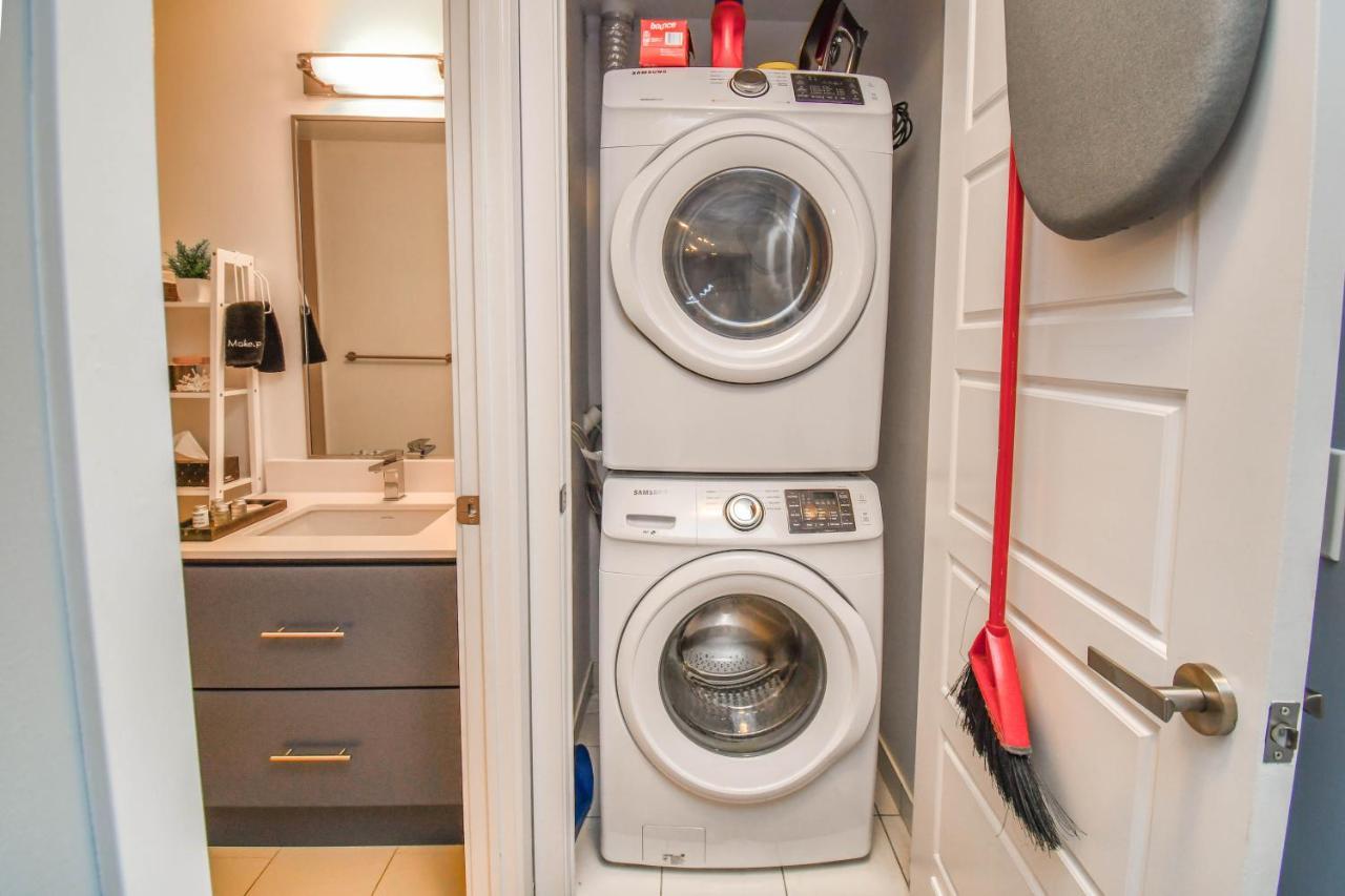 Pet Friendly Condos At Friday Harbour Innisfil Eksteriør bilde
