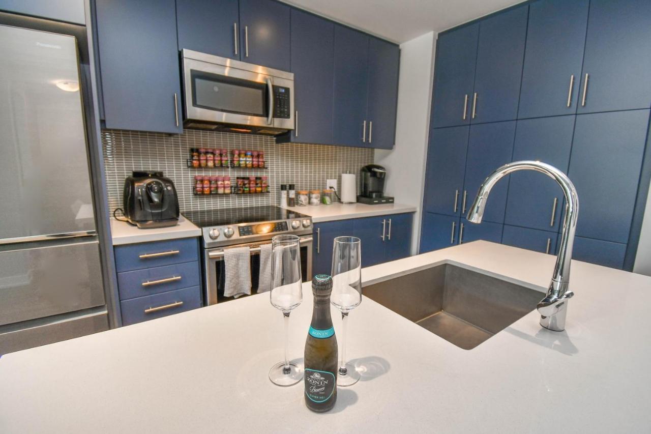 Pet Friendly Condos At Friday Harbour Innisfil Eksteriør bilde