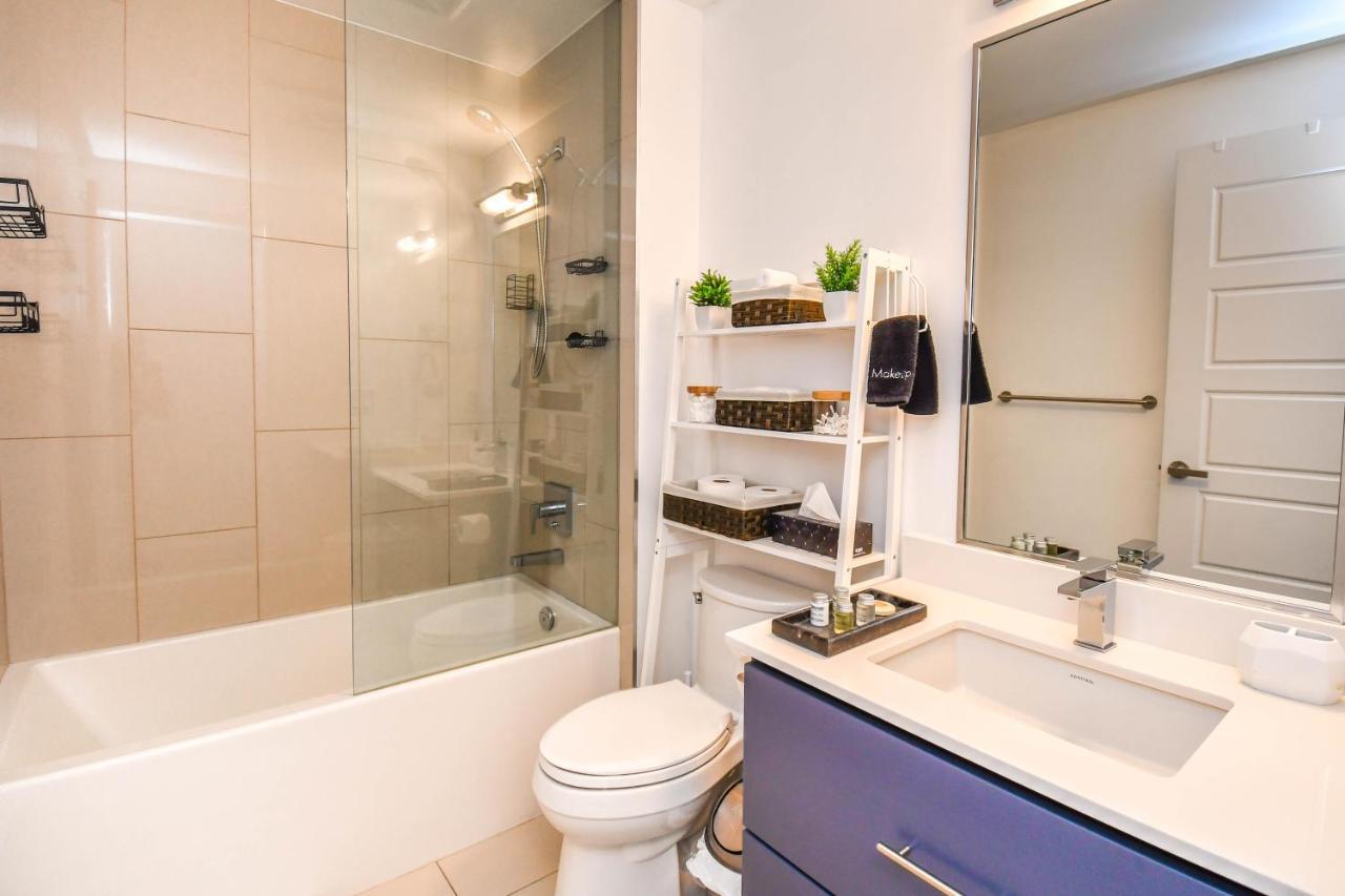 Pet Friendly Condos At Friday Harbour Innisfil Eksteriør bilde