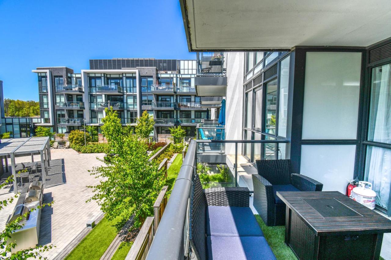 Pet Friendly Condos At Friday Harbour Innisfil Eksteriør bilde